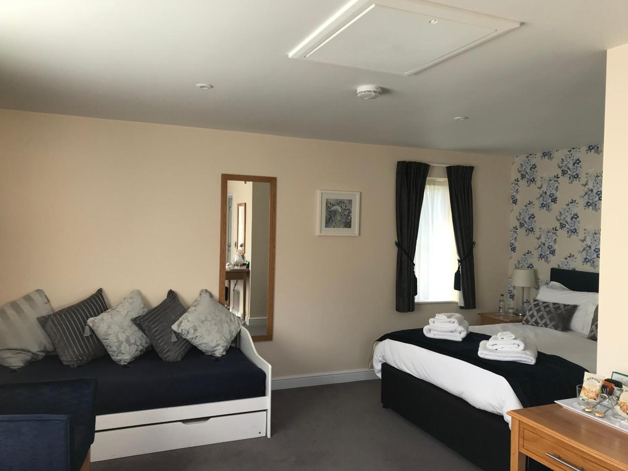 The Bird In Hand Ashwellthorpe Chambre photo
